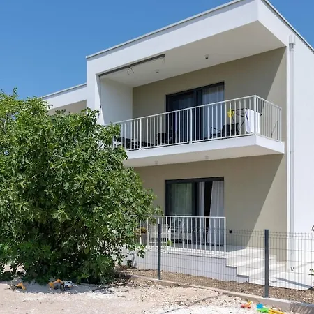 Noce Kastela